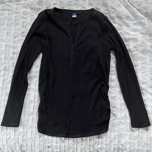 Old Navy maternity shirt